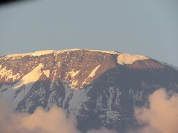 Kilimanjaro White House Hotel