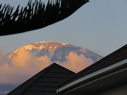 Kilimanjaro White House Hotel