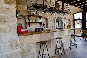 Megaron Cave Hotel