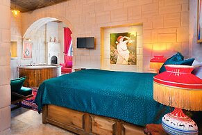 Megaron Cave Hotel