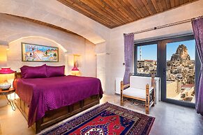 Megaron Cave Hotel