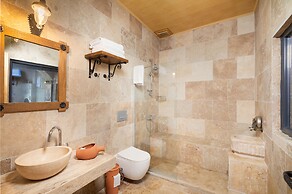 Megaron Cave Hotel