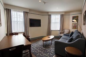 Morton Hotel