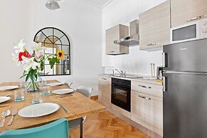 Roomy Apartment Duomo & San Babila