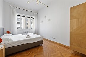 Roomy Apartment Duomo & San Babila