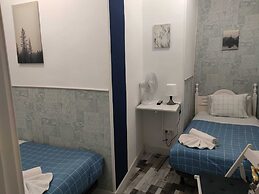 Hostal Adeco