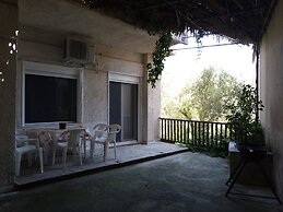 Velikis Apartments