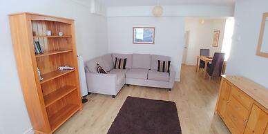 Spacious 3-bedroom House With Superfast Wi-fi