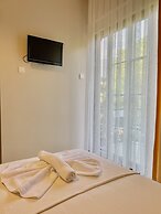 Cennet Hotel