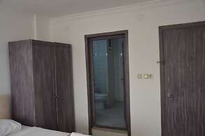 Lavinia Otel