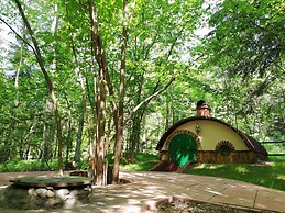 Hobbitland Eco Hotel