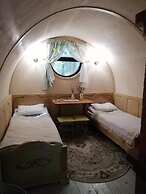 Hobbitland Eco Hotel