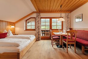 Ferienhof Obergasser & Pension Bergblick