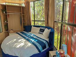 Plum Hillside Lodge