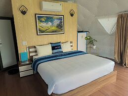 Plum Hillside Lodge