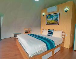 Plum Hillside Lodge