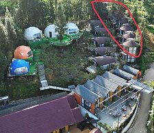 Plum Hillside Lodge