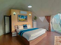Plum Hillside Lodge