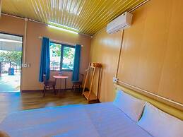 Plum Hillside Lodge