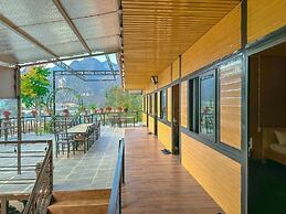 Plum Hillside Lodge