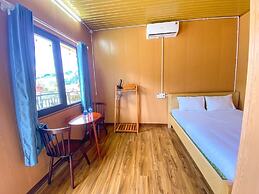 Plum Hillside Lodge