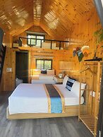 Plum Hillside Lodge