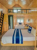 Plum Hillside Lodge