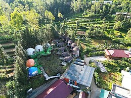 Plum Hillside Lodge
