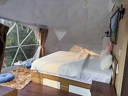 Plum Hillside Lodge