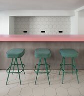 COLORS Hotel Athens