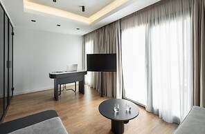 COLORS Hotel Athens