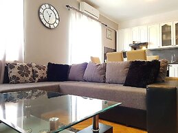 Spacious Apartment Neda