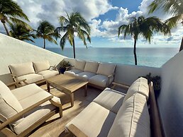 Cupecoy Beach Club