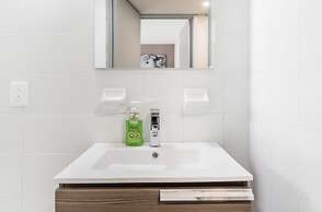 Pomona Apartments by Daju