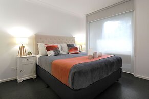 Apartments 521