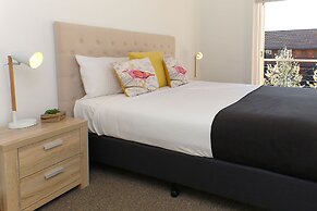 Apartments 521