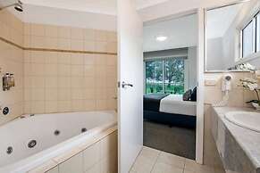 Apartments 521