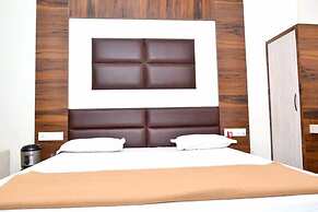 The New Holiday Inn