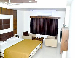 The New Holiday Inn