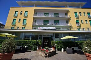 Hotel Holiday Park
