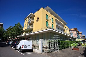 Hotel Holiday Park