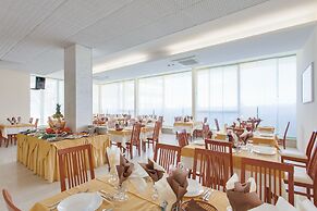 Hotel Holiday Park