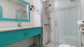 Avlu Alacati Butik Otel