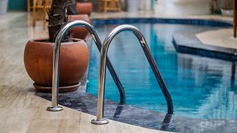 Avlu Alacati Butik Otel