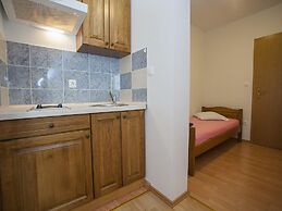 Studio Almera N7