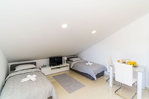 Apartments Šmanjak