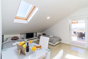 Apartments Šmanjak