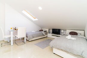 Apartments Šmanjak
