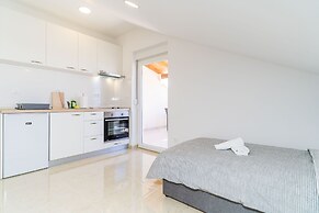 Apartments Šmanjak