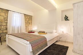 Top luxury experience with villa Monte